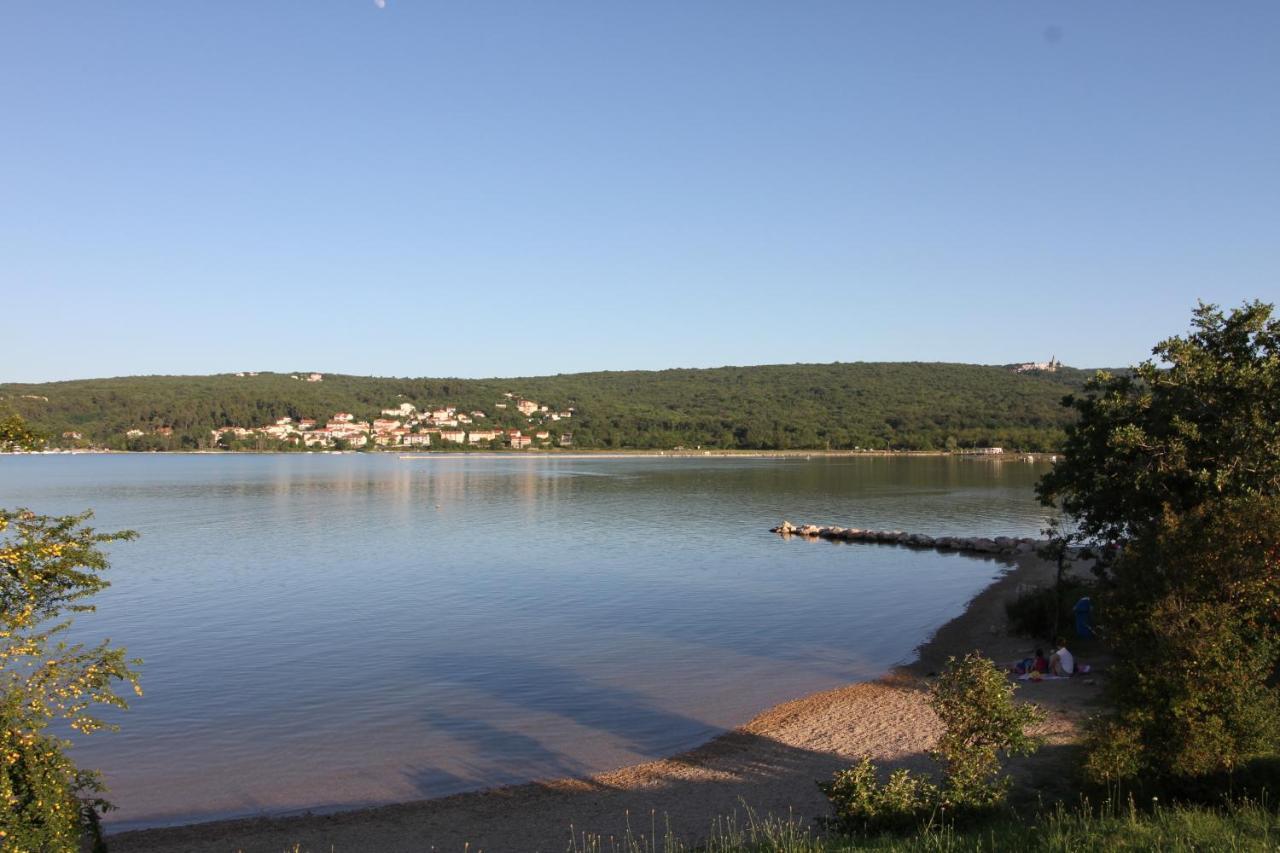 Apartments Klaudija Čižići Esterno foto
