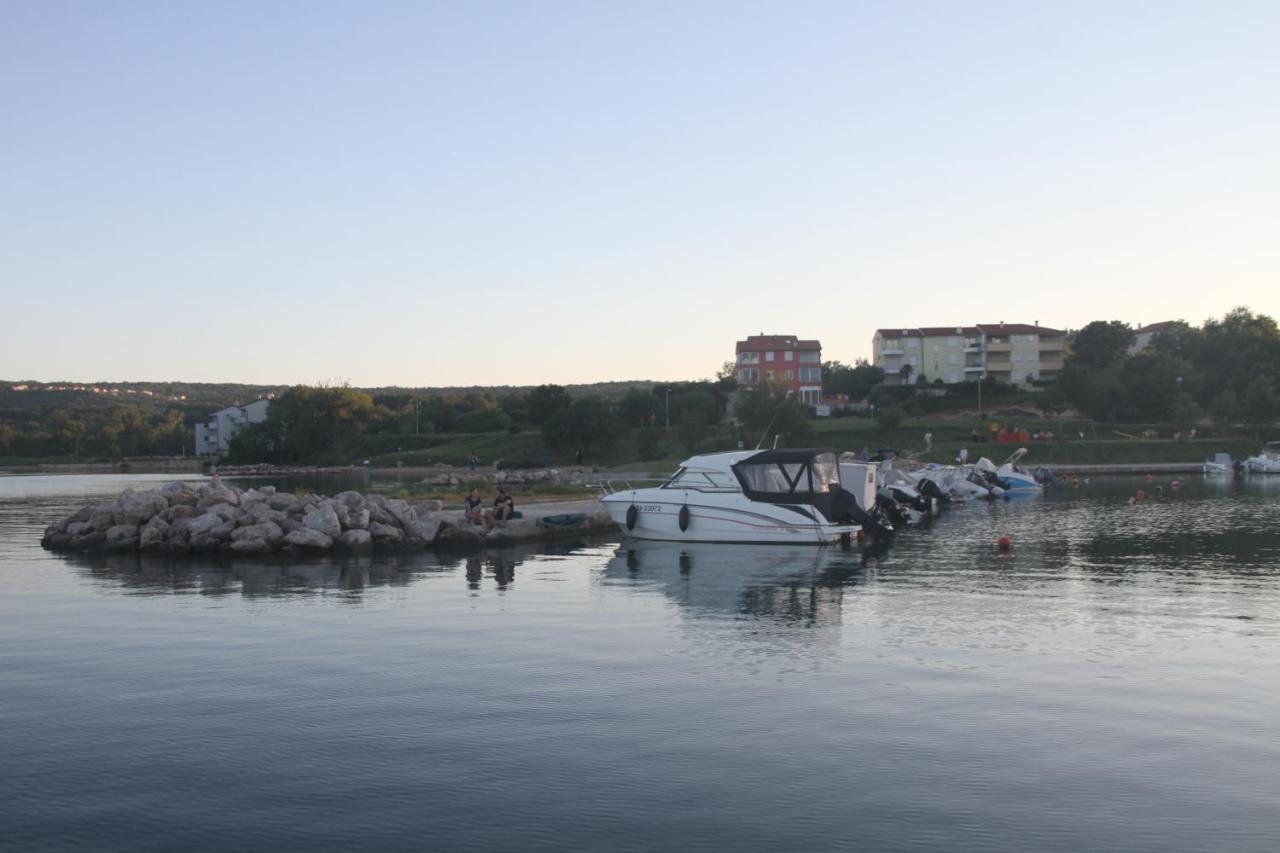 Apartments Klaudija Čižići Esterno foto