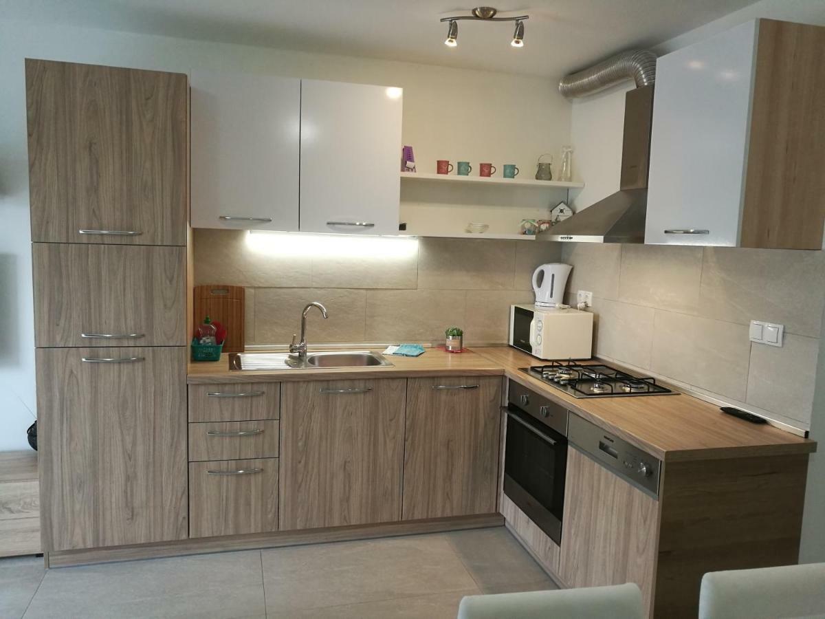 Apartments Klaudija Čižići Esterno foto