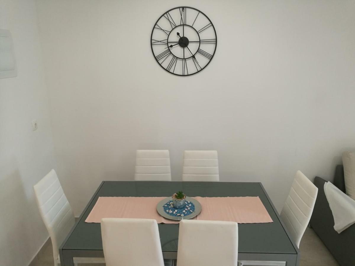 Apartments Klaudija Čižići Esterno foto